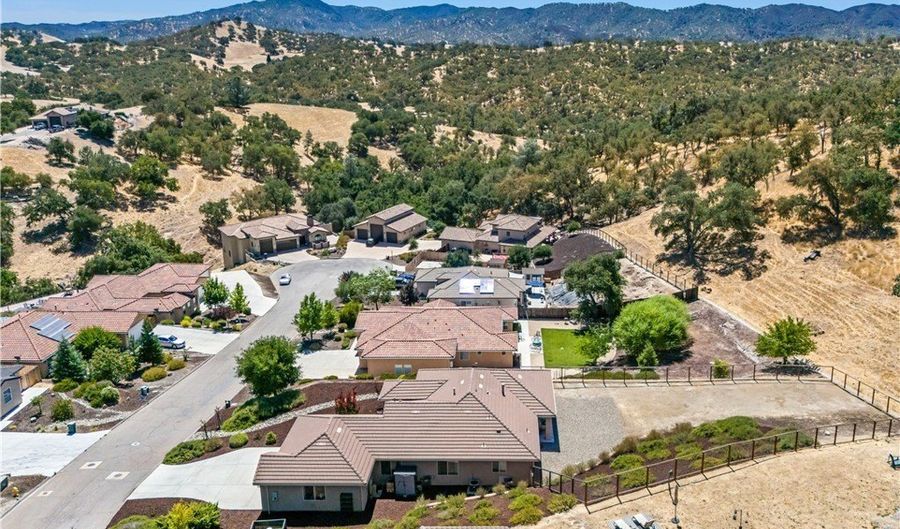 2650 Edgewood Ct, Paso Robles, CA 93446 - 4 Beds, 3 Bath