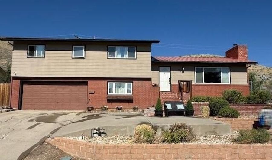 516 Terrace St, Carson City, NV 89703 - 4 Beds, 3 Bath