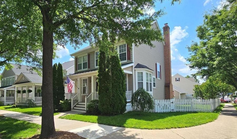 42991 CHESTERTON St, Ashburn, VA 20147 - 4 Beds, 4 Bath