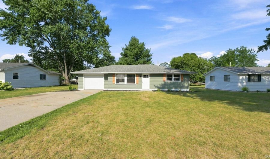 233 S Division St, Auburn, IN 46706 - 2 Beds, 1 Bath
