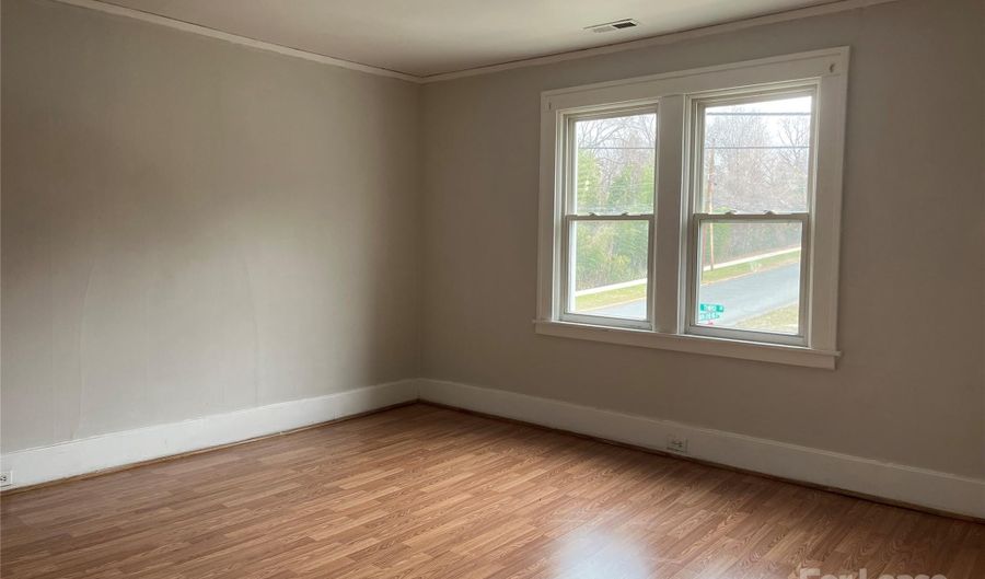 136 S Street E, Albemarle, NC 28001 - 2 Beds, 1 Bath