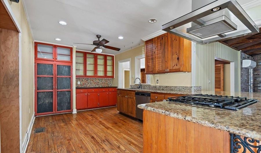 765 Longwood Dr, Baton Rouge, LA 70806 - 3 Beds, 2 Bath