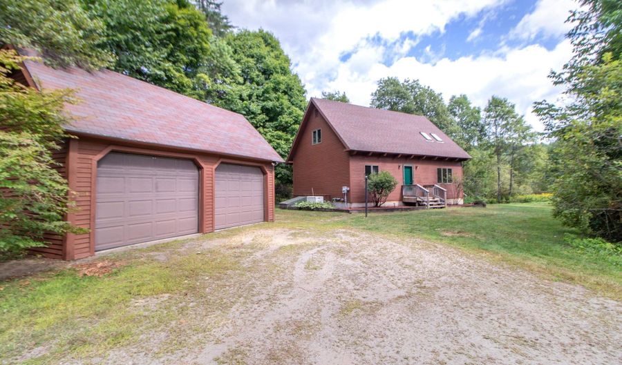 29 Roundy Brook Rd, Burke, VT 05871 - 3 Beds, 1 Bath