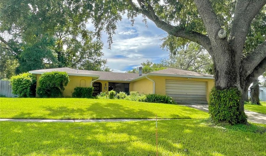 622 SPRING OAKS Blvd, Altamonte Springs, FL 32714 - 3 Beds, 2 Bath