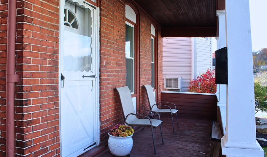 1023 22nd Ave, Altoona, PA 16601 - 2 Beds, 1 Bath