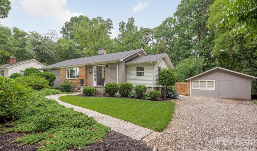 3227 Driftwood Dr, Charlotte, NC 28205 - 3 Beds, 1 Bath