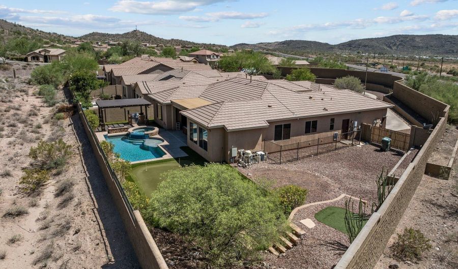 38631 N VISTA HILLS Ct, Anthem, AZ 85086 - 3 Beds, 3 Bath
