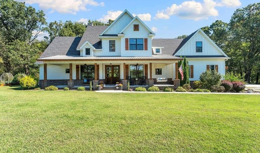 4205 Rainbow Farm Rd, Bentonville, AR 72713 - 4 Beds, 3 Bath