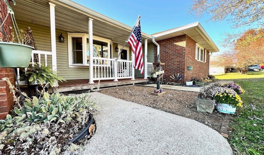 801 Rocky Creek East St, Bedford, IN 47421 - 4 Beds, 3 Bath