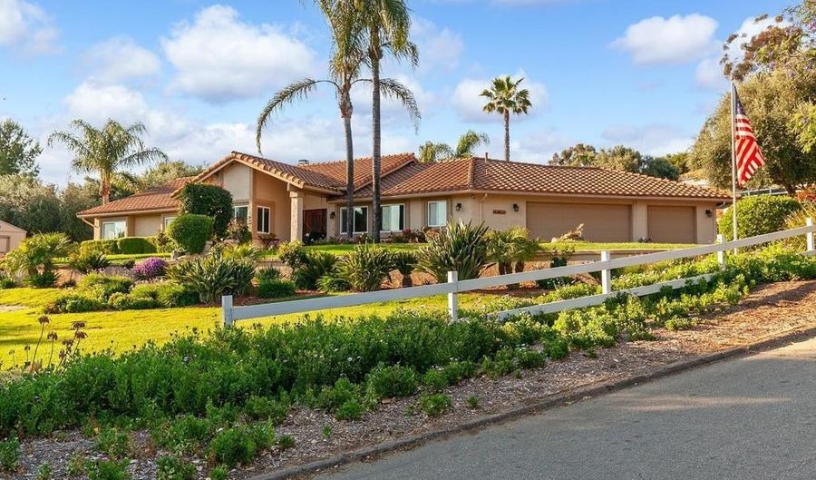1896 VIA DEL TORRIE, Alpine, CA 91901 - 4 Beds, 3 Bath