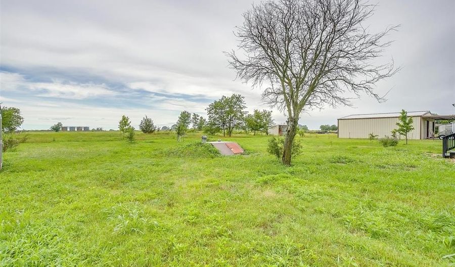808 County Road 207, Alvarado, TX 76009 - 3 Beds, 2 Bath