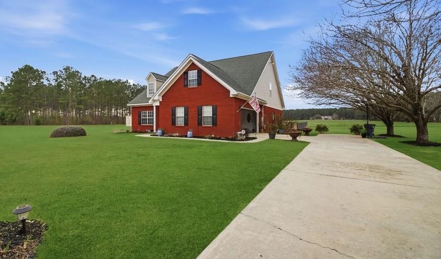 781 1ST Ave, Ashford, AL 36312 - 4 Beds, 3 Bath