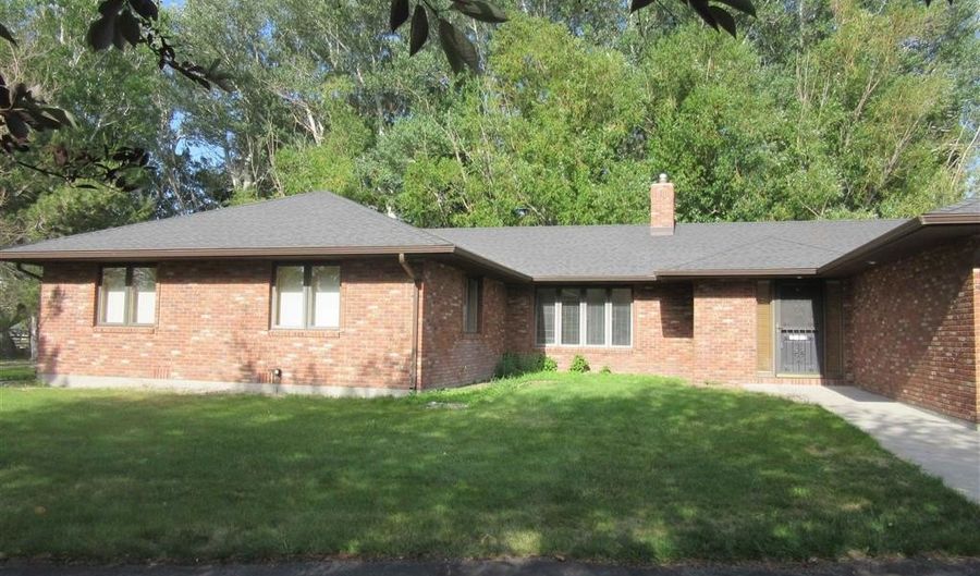 100 McCullough Dr, Cody, WY 82414 - 3 Beds, 1 Bath