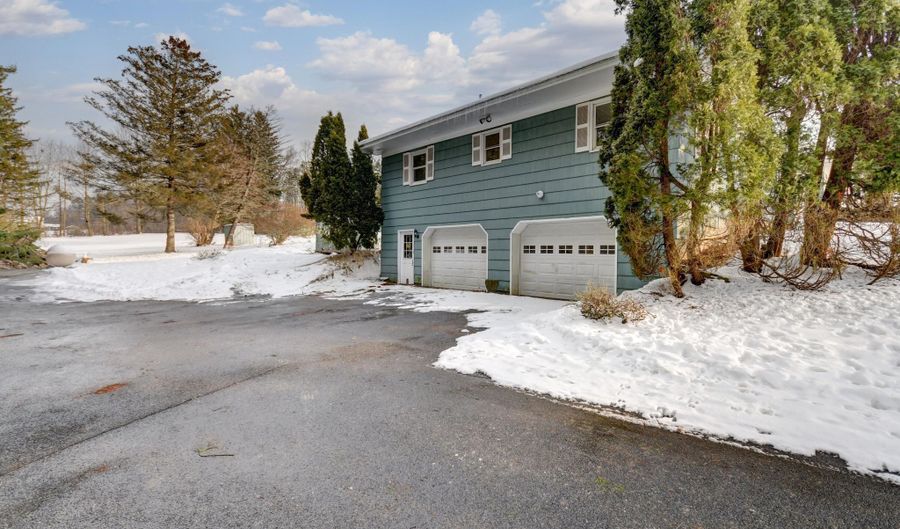 179 Steadwell Rd, Amsterdam, NY 12010 - 6 Beds, 3 Bath