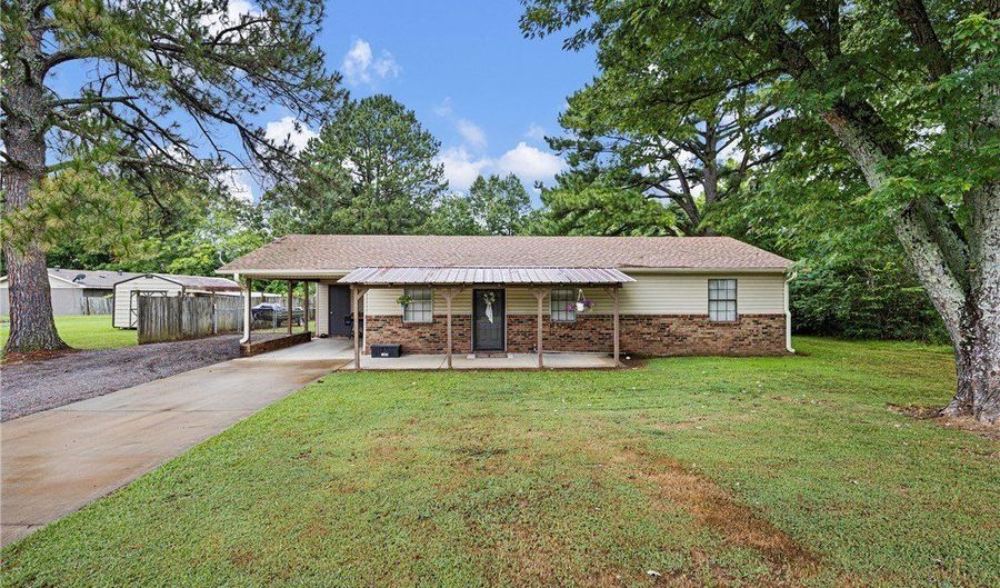 806 Ave 6 SE, Atkins, AR 72823 - 3 Beds, 2 Bath
