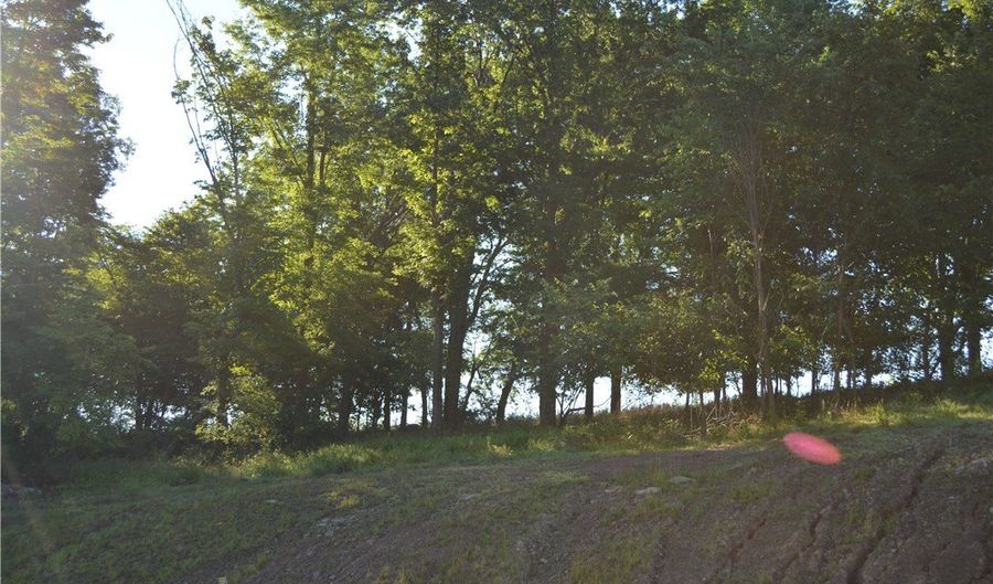 lot 7 138 Woodford Drive, Adams Twp., PA 16033 - 0 Beds, 0 Bath