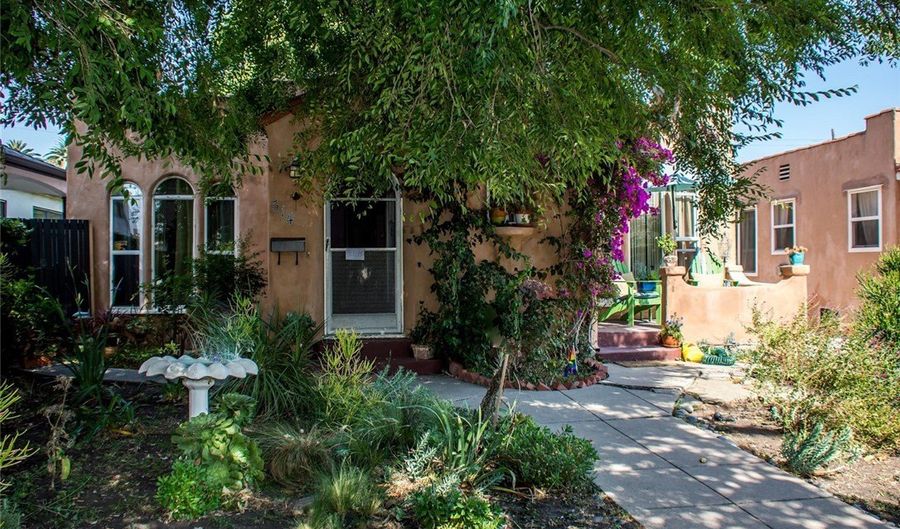 512 N Harper Ave, Los Angeles, CA 90048 - 2 Beds, 1 Bath