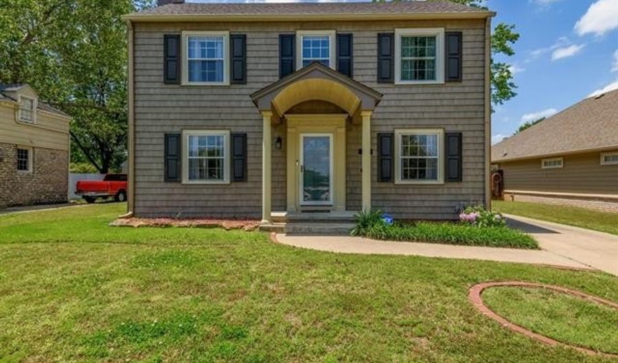 1401 SE Delaware Ave, Bartlesville, OK 74003 - 4 Beds, 4 Bath