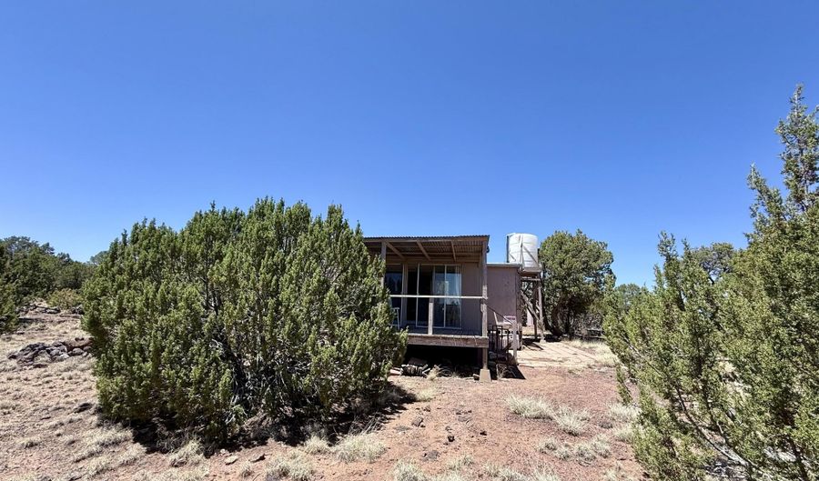 87 N 8098 County Rd, Concho, AZ 85924 - 3 Beds, 1 Bath