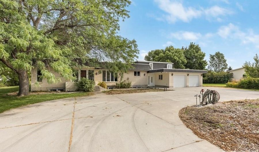393 Tana Dr, Blackfoot, ID 83221 - 6 Beds, 5 Bath