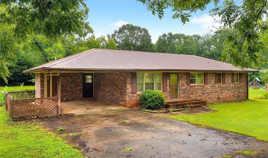 1113 Ramona Dr, Belton, SC 29627 - 3 Beds, 2 Bath