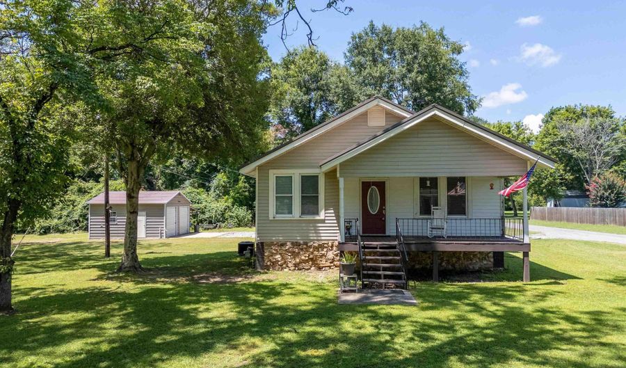 4740 EULATON Rd, Anniston, AL 36201 - 2 Beds, 2 Bath