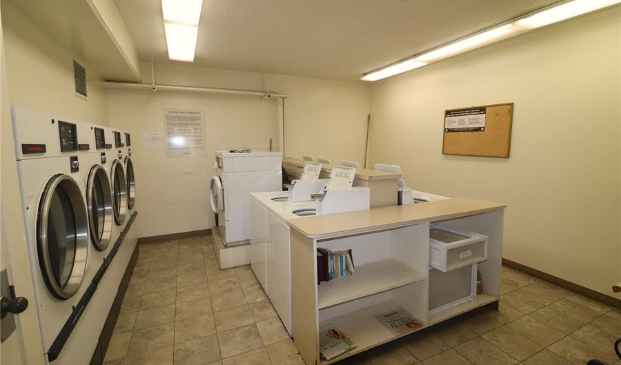 1025 Kalo Pl 708, Honolulu, HI 96826 - 0 Beds, 1 Bath
