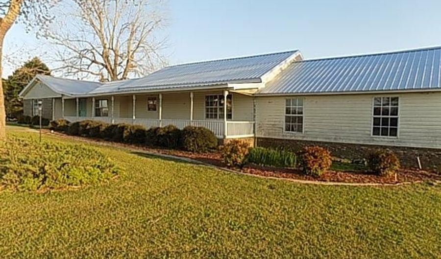 6795 S COUNTY ROAD 33, Ashford, AL 36312 - 3 Beds, 4 Bath
