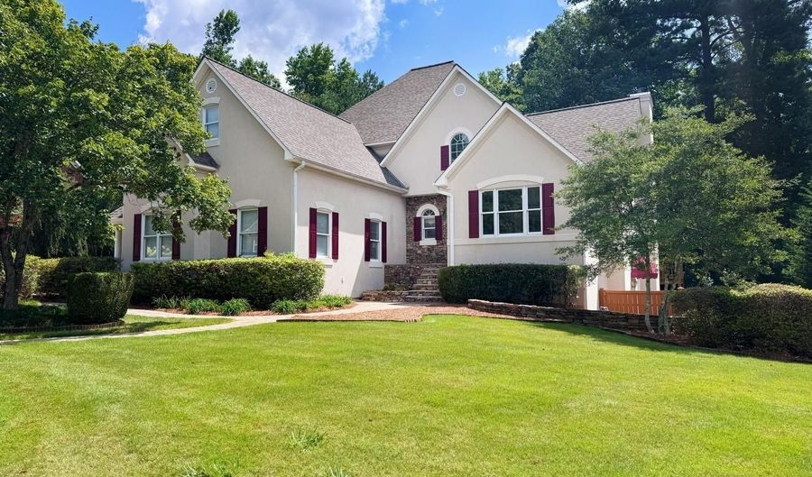 4716 AMBERWOOD Ln, Anniston, AL 36207 - 5 Beds, 5 Bath