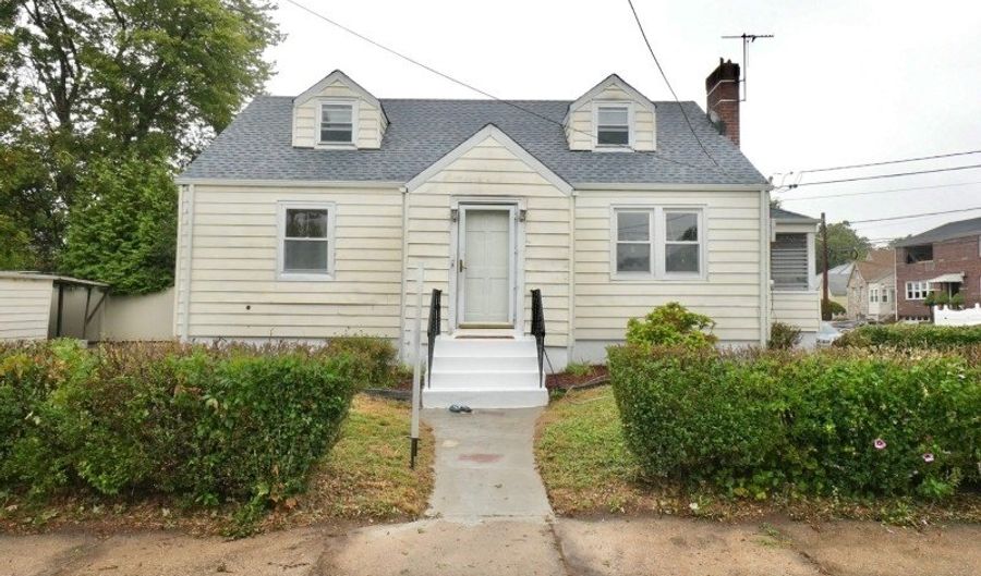 65 Baldwin Pl, Belleville, NJ 07109 - 4 Beds, 2 Bath