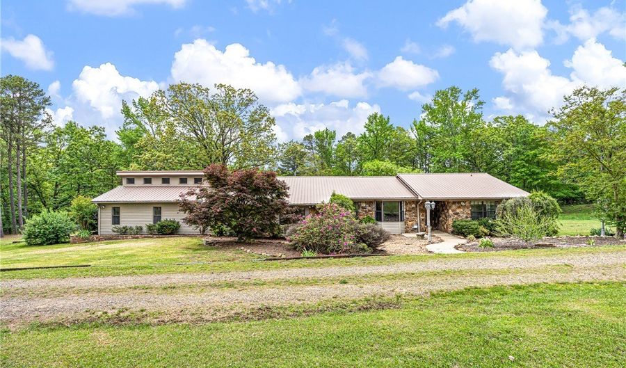 1231 St. Joe Rd, Atkins, AR 72823 - 4 Beds, 3 Bath