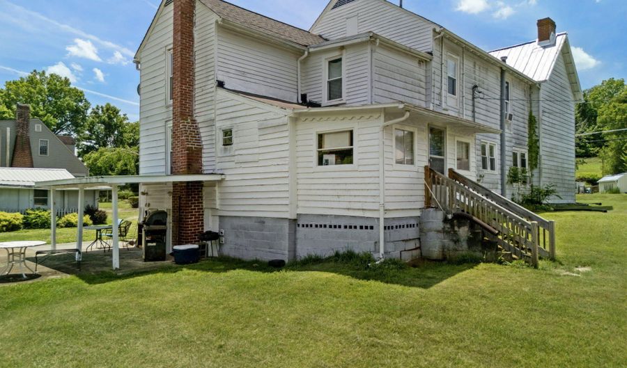 282 Whites Mill Rd, Abingdon, VA 24210 - 5 Beds, 4 Bath