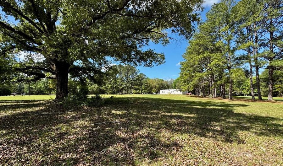 7222 NW 205TH Ter, Alachua, FL 32615 - 3 Beds, 2 Bath