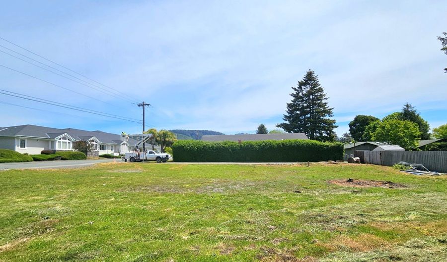 425 Railroad St, Brookings, OR 97415 - 0 Beds, 0 Bath