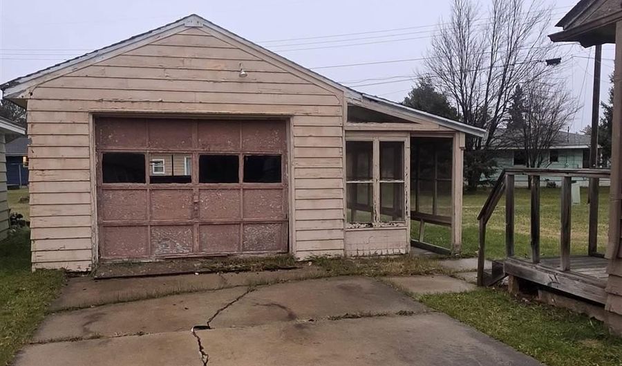 31 S Erie St, Aurora, MN 55705 - 3 Beds, 2 Bath