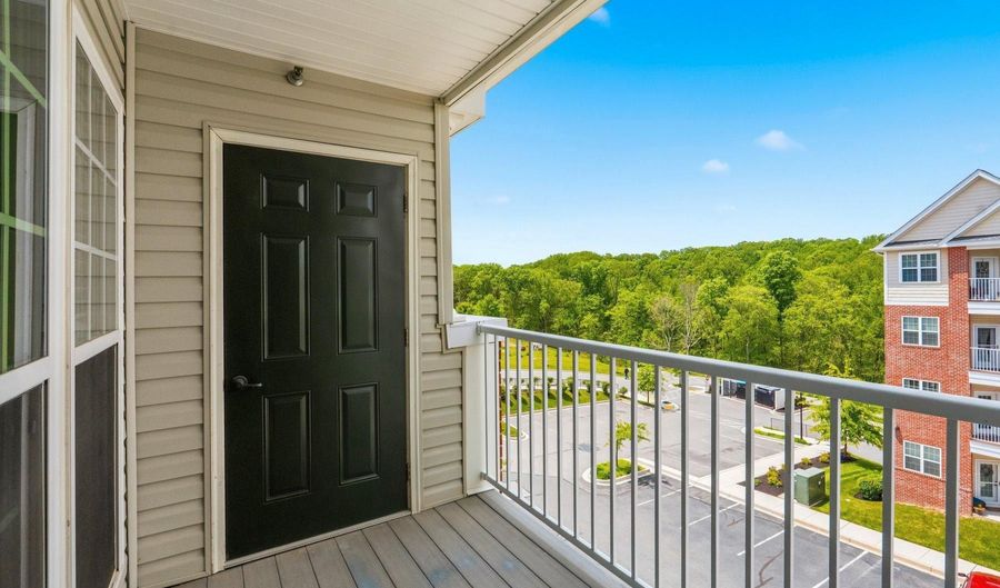 637 WALLINGFORD Rd 401, Bel Air, MD 21014 - 2 Beds, 2 Bath