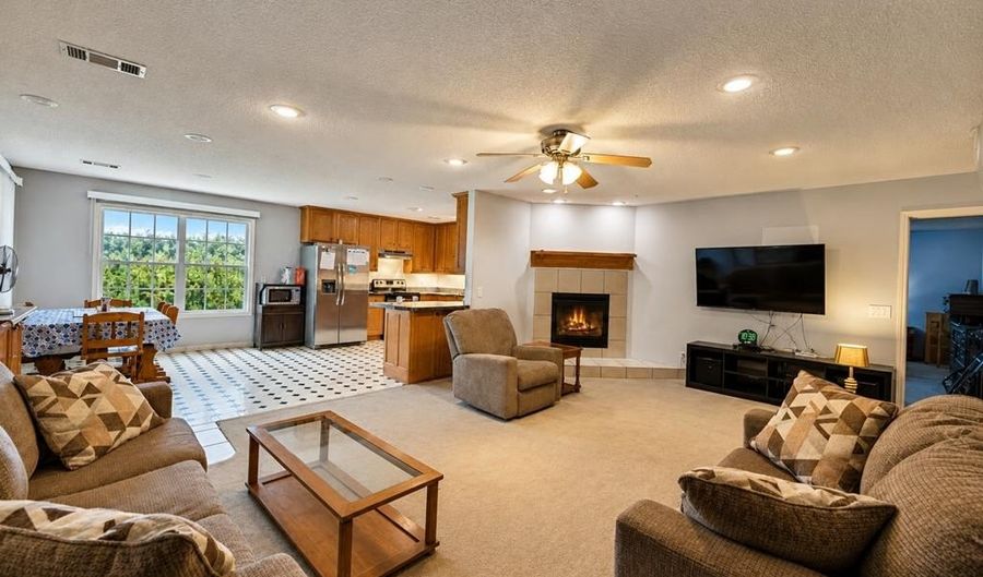 153 County Road 125, Bruce, MS 38915 - 5 Beds, 3 Bath