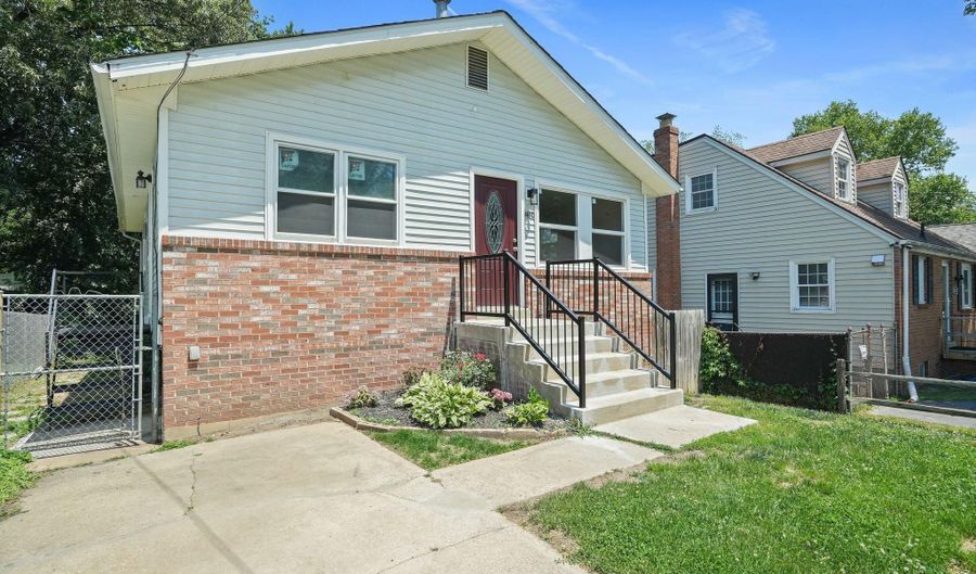 4810 LEXINGTON Ave, Beltsville, MD 20705 - 3 Beds, 2 Bath