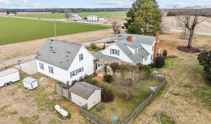 8414 Hwy 903 N, Ayden, NC 28513 - 3 Beds, 3 Bath