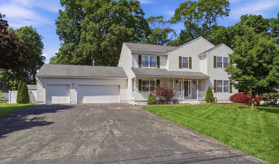 23 Buckley Ln, Bayville, NJ 08721 - 4 Beds, 3 Bath