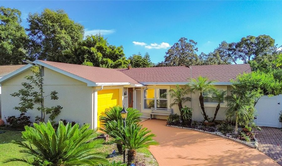 453 CITADEL Dr, Altamonte Springs, FL 32714 - 3 Beds, 2 Bath