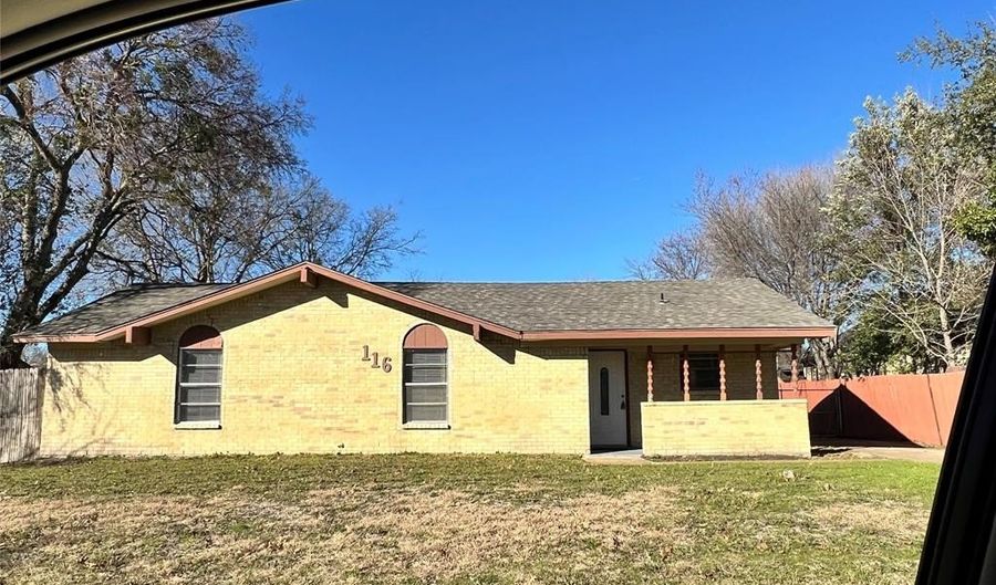 116 Darrell Dr, Heath, TX 75032 - 3 Beds, 2 Bath