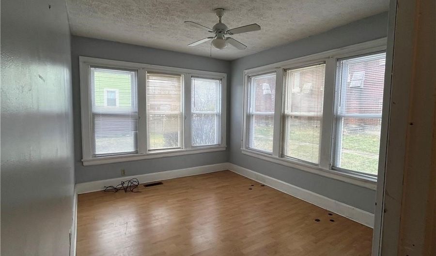 4125-4129 Station Ave, Ashtabula, OH 44004 - 0 Beds, 0 Bath