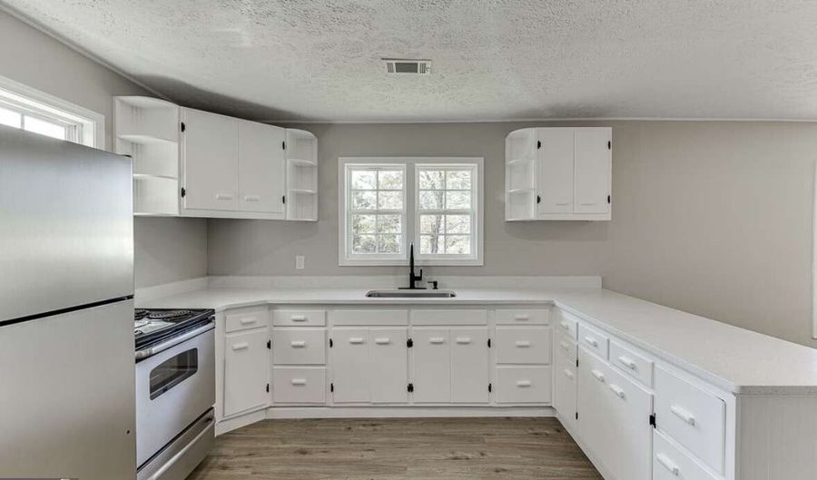 5554 Yonah Homer Rd, Alto, GA 30510 - 3 Beds, 1 Bath