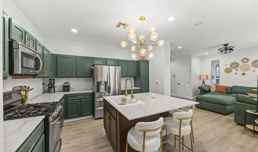 7484 S Butterton Ct, Las Vegas, NV 89139 - 4 Beds, 3 Bath