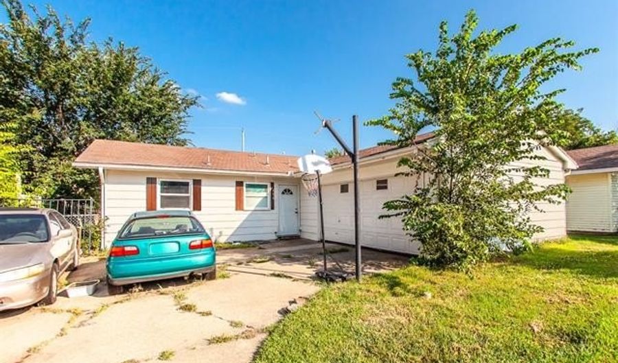 436 Highland Dr, Bartlesville, OK 74003 - 3 Beds, 2 Bath