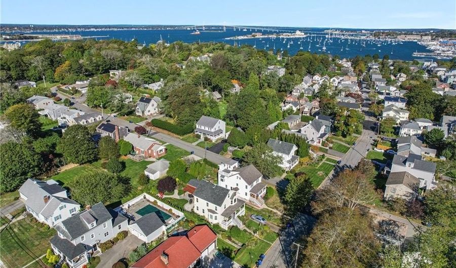99 Roseneath Ave, Newport, RI 02840 - 5 Beds, 2 Bath