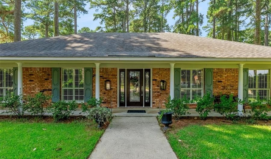 720 Cobblestone Dr, Shreveport, LA 71106 - 4 Beds, 3 Bath