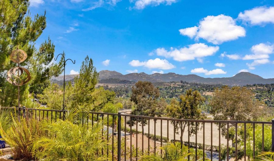 2334 Columbine Dr, Alpine, CA 91901 - 3 Beds, 2 Bath