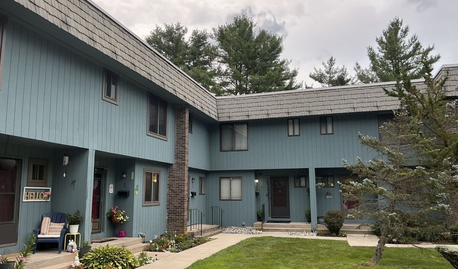 7 Margo Ct 7, Cromwell, CT 06416 - 2 Beds, 2 Bath